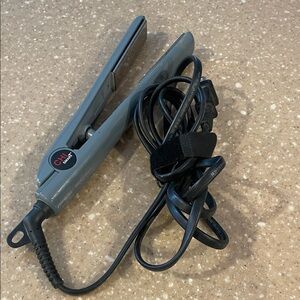 CHI Smart Titanium Gray Small Hair Straightener